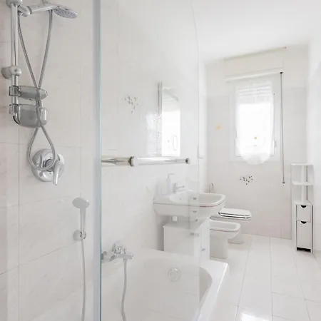 Bijoux In The Centre Of By Wonderful Italy *